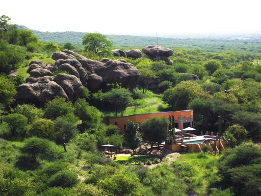 Vila Sasa Safari Camp & Tours Outjo Exteriér fotografie