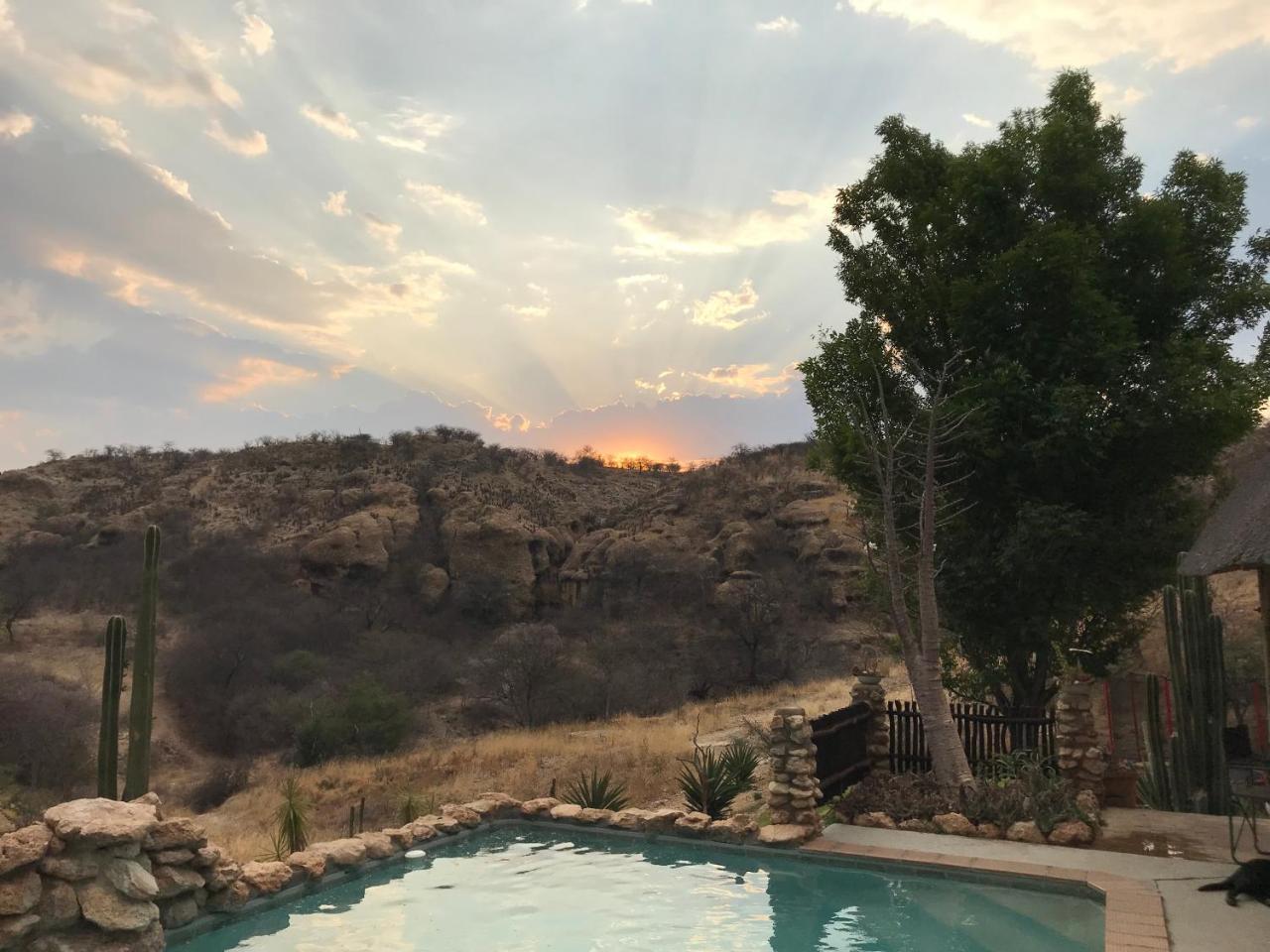 Vila Sasa Safari Camp & Tours Outjo Exteriér fotografie